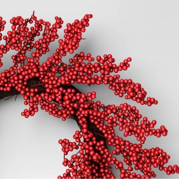 NWT 22" Cluster faux Berry Artificial Christmas Wreath Red by Wondershop™ - Picture 7 of 9